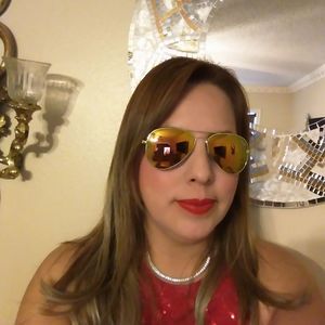 Meet your Posher, Isa